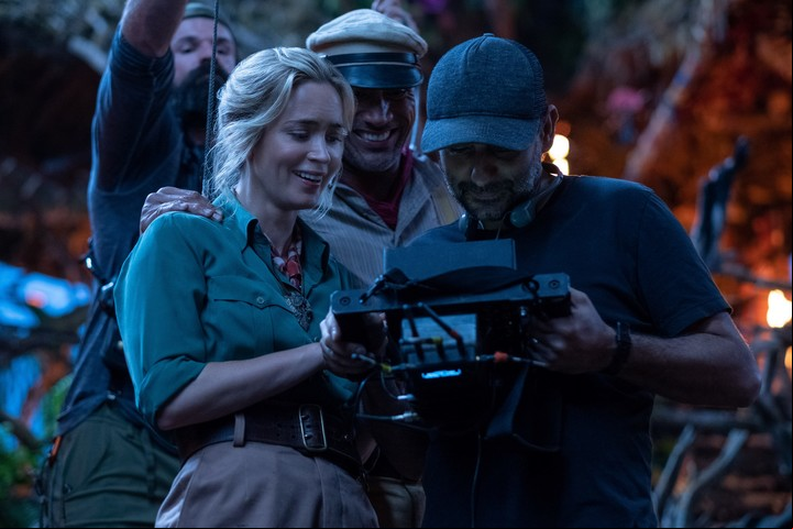 Junto a Dwayne Johnson y el director de "Jungle Cruise", el catalán Jaume Collet-Serra. Foto Disney