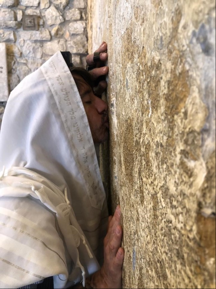 Noah Ben Sarah, en su viaje a Israel. Instagram: @noahbensarah