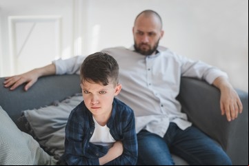 Estas son las consecuencias de imponer demasiados límites a tus hijos