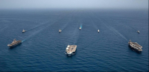Israel y Estados Unidos acusaron a Irán por el ataque a un petrolero