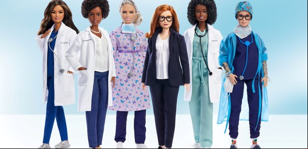 Lanzan una nueva línea de muñecas Barbie inspiradas en mujeres que se destacaron en la lucha contra el coronavirus