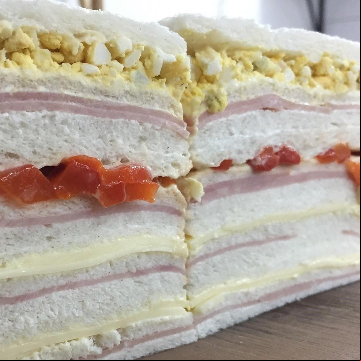 Fredy, sandwiches de miga buenos y baratos.