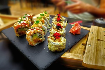 Cenaron sushi, gastaron 36 mil pesos y dejaron 100 de propina: la reacción de la camarera