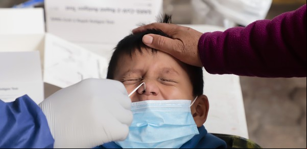 Un estudio publicado en The Lancet explica por qué el coronavirus podría estar detrás de los casos de hepatitis grave en niños