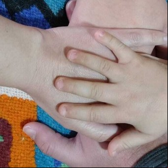 "Mamabuela y papabuelo": adoptaron a una adolescente y a su hijo, y estrenaron dos roles a la vez