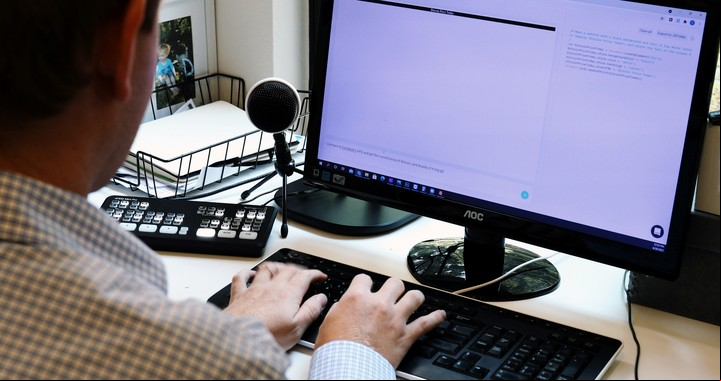 En los últimos dos años, más personas empezaron a comprar online, estudiar y trabajar online, generando cada vez más datos digitales. Foto: Archivo.