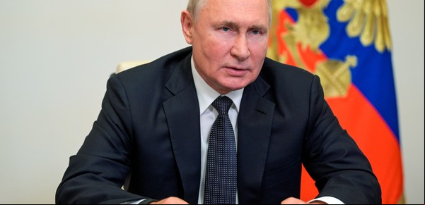 Rusia Unida: los 20 años del partido del Kremlin, una copia del Partido Comunista