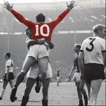 Sir Geoffrey Hurst, el hombre detrás del hat trick más recordado y discutido de todos los tiempos