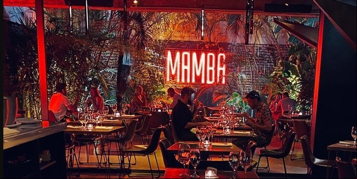 El patio de Mamba.