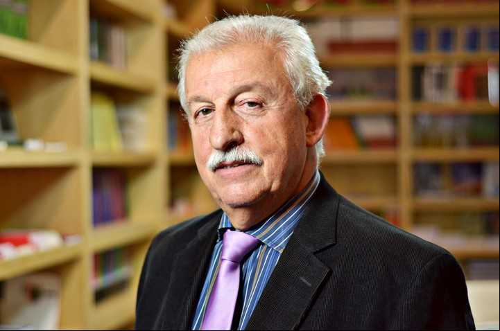 Adolfo Koutoudjian es profesor de Geopolítica en la en diversas carreras universitarias