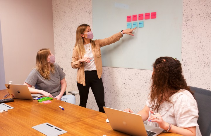 Naranja X busca empleados para desarrollar nuevos productos y servicios financieros digitales. Foto: Gentileza..
