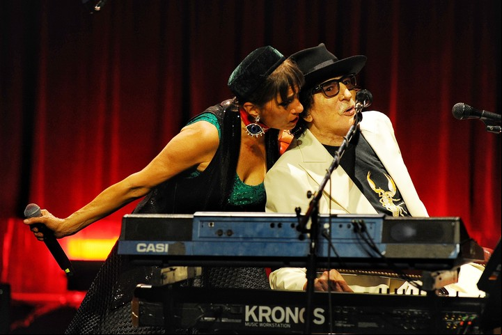Hilda Lizarazu en el homenaje a Charly en 2021. Ella también grabó en el disco nuevo. Foto Martín Bonetto