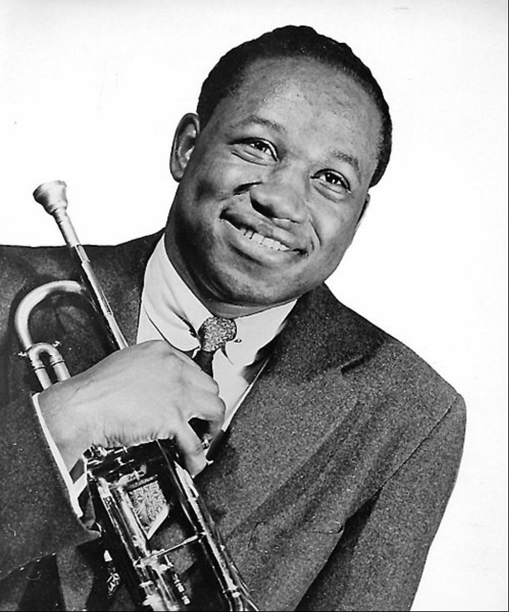 Clifford Brown logró salir con vida de un accidente automovilístico, pero murió en otro.