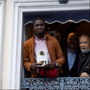 Un escritor senegalés se quedó con el Premio Goncourt por una novela que transcurre en Argentina