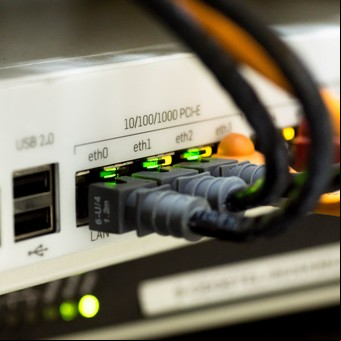 La solución más radical a los problemas de WiFi: qué tener en cuenta antes de cablear la casa