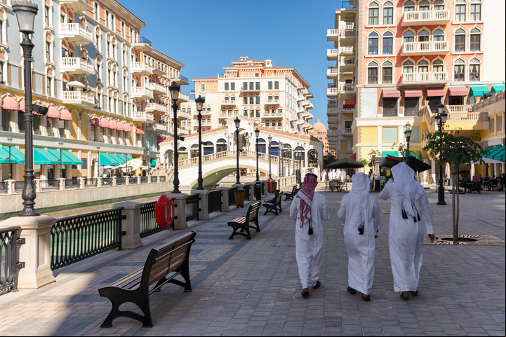Los visitantes deberán respetar las costumbres y las estrictas leyes de Qatar. Foto: Shutterstock.