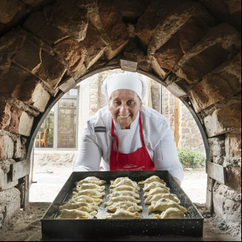 Cómo se hacen las empanadas perfectas: los secretos y las recetas de una cocinera campeona