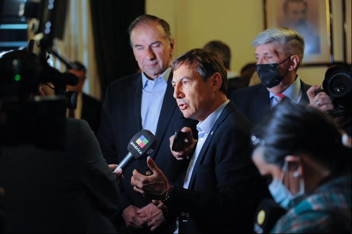 El presidente del bloque opositor en el Senado, Luis Naidenoff. Foto: Federico López Claro