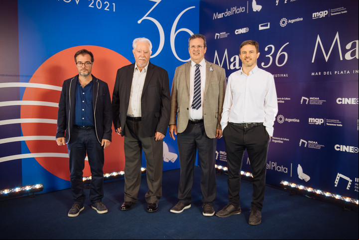 Todos juntos. Enrique Avogadro, Luis Puenzo y Tristán Bauer, en la inauguración. Foto Festival de Mar del Plata