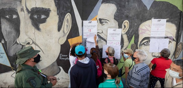 Venezuela ya vota en los comicios regionales con el regreso de la oposición y la observación internacional