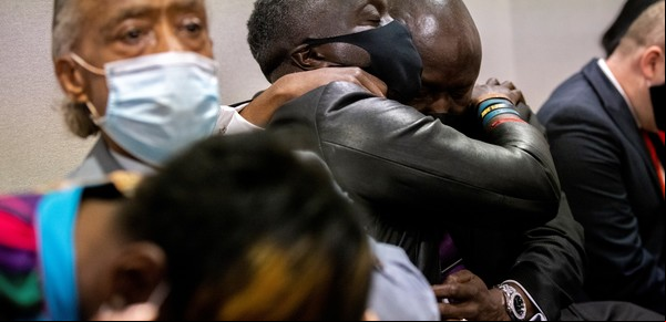 Tres estadounidenses blancos fueron declarados culpables del asesinato de corredor negro Ahmaud Arbery