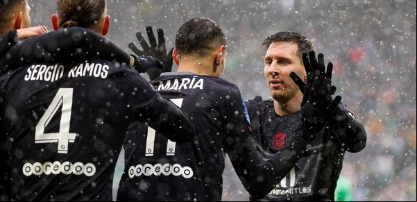 El PSG remontó con tres asistencias de Messi, pero sufre por la lesión de Neymar