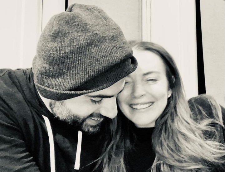 Lindsay Lohan anunció su compromiso con Bader Shammas, a través de su cuenta de Instagram, desde Dubai. Foto Instagram Lindsay Lohan