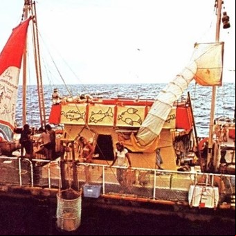 Hace 48 años partía "la balsa del sexo", el experimento más loco de la historia