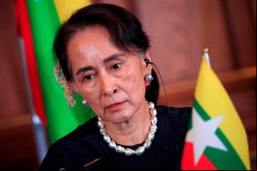 La Premio Nobel de la Paz, Aung San Suu Kyi, fue condenada a 4 años de prisión, pero luego se redujo a 2