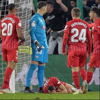 Copa del Rey: suspenden el clásico entre Betis y Sevilla después de que un proyectil golpeara a Jordan tras el gol olímpico de Fekir