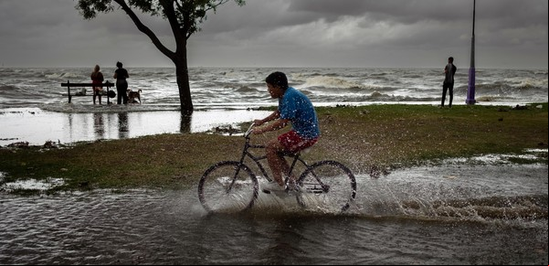 Alerta por una fuerte crecida del Río de la Plata: podría llegar a los 3 metros