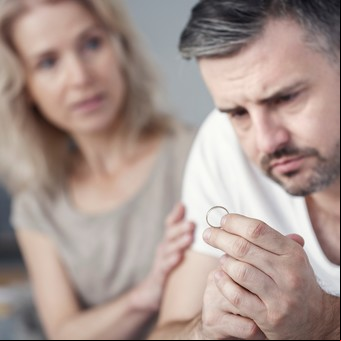 A qué edad se separan más parejas, según estudios de comportamiento humano