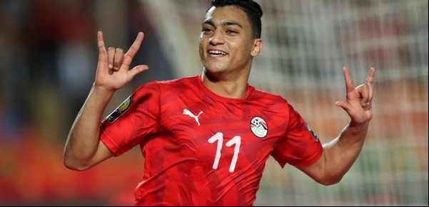 Está jugando la Copa Africana de Naciones y mandó a un amigo a dar un examen por él: el impostor terminó preso