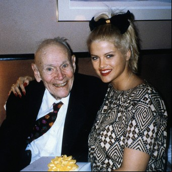 Anna Nicole Smith, la conejita Playboy que se casó con un millonario de 89 años y se quedó sin herencia
