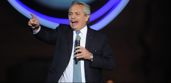 Alberto Fernández compartió un mensaje con un fuerte ataque al periodismo: "Una vergüenza nacional"