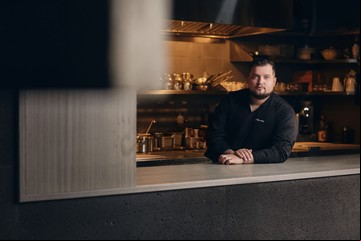 Quién es el argentino de La Matanza que ganó una Estrella Michelin y asombró a todos con su restaurant en Hong Kong