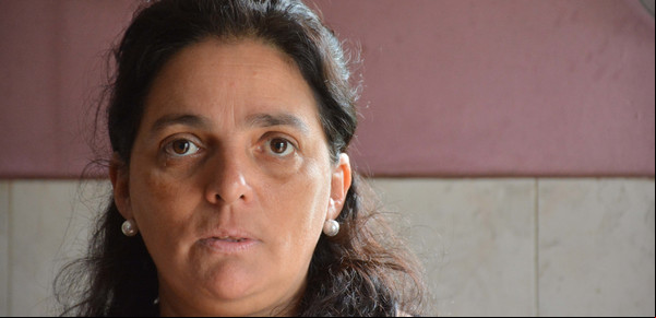 No se vacunó contra el Covid por indicación médica y dice que ahora no la dejan entrar a la facultad