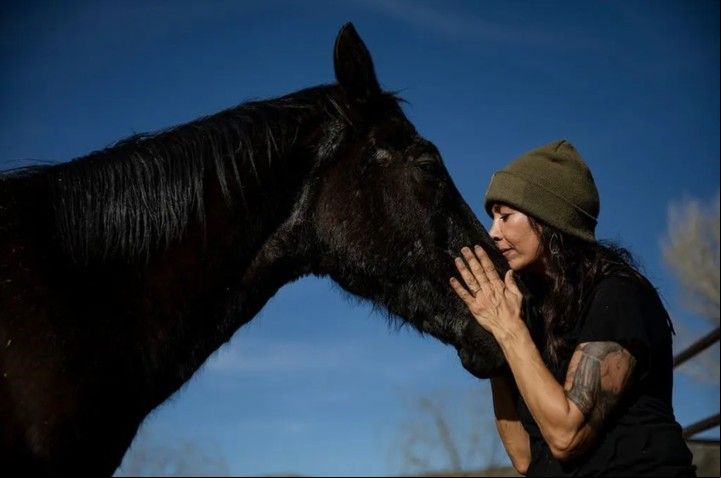 Joanne Cacciatore. Foto Adriana Zehbrauskas para The New York Times.
