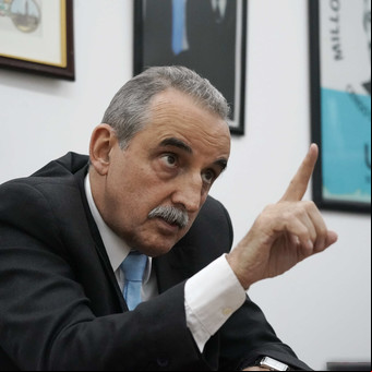 Elecciones 2023, en VIVO: "Estabas dispuesto a votar a un marginal desquiciado", el bizarro spot de Guillermo Moreno con la sombra de Javier Milei