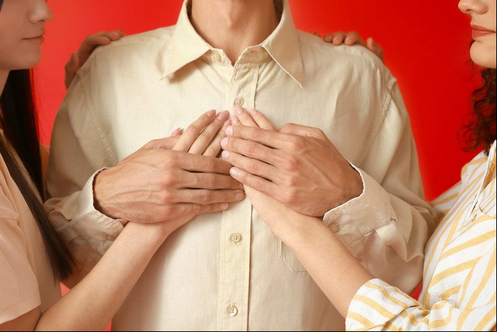 Viedma: “Ni el poliamor ni las relaciones abiertas son para todo el mundo". Foto ilustración Shutterstock.