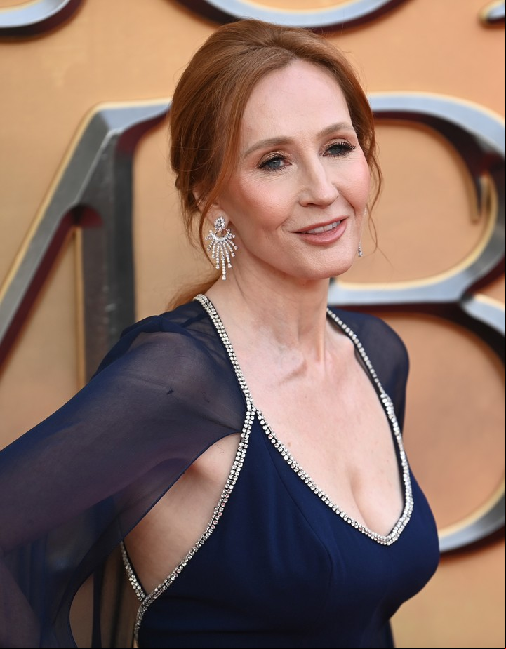 La británica J.K. Rowling tiene 59 años de edad. Foto: EFE/EPA/NEIL HALL