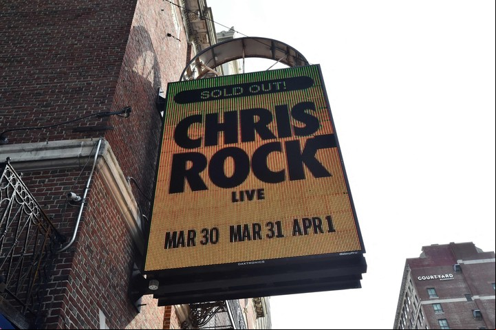 El precio de las localidaes para ver a Chris Rock en el Wilbur Theatre en Boston aumentaron de a cientos de dólares. Y se agotaron. Foto AFP