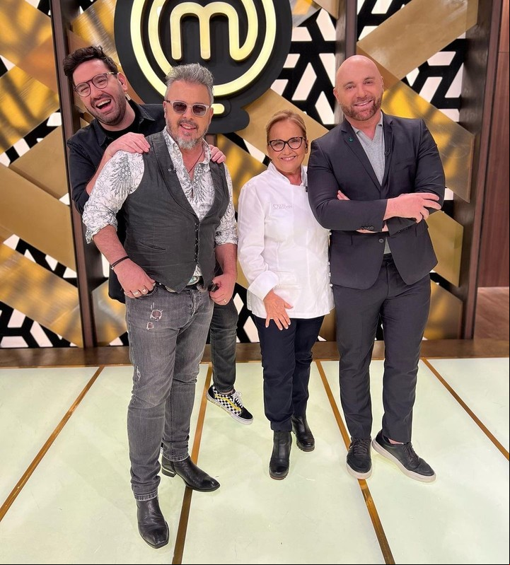 Dolli Irigoyen con Donato, Betular y Martitegui en MasterChef. Foto IG @dolliirigoyen
