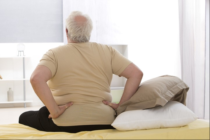 Uno de cada cinco hombres mayores de 50 años padecerá fracturas por osteoporosis. Foto Shutterstock.