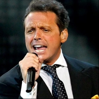 Reapareció Luis Miguel y anunció una gira para 2023