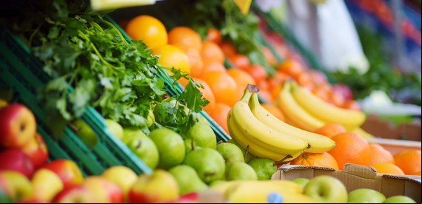 Naranjas de Egipto y uvas chilenas: frutas y verduras importadas son hasta 160% más caras que las nacionales