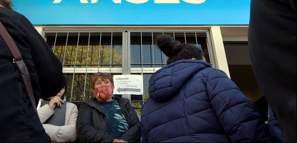 Cuántas veces al año se presenta el certificado de escolaridad