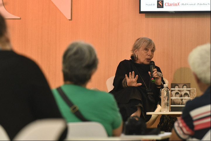 "El cadáver que deja la dictadura es la política", dijo Norma Morandini. Foto Federico Imas