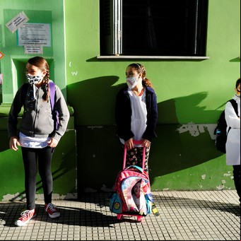 Polémica por la comida que sirven en las escuelas porteñas, en la antesala de una nueva licitación