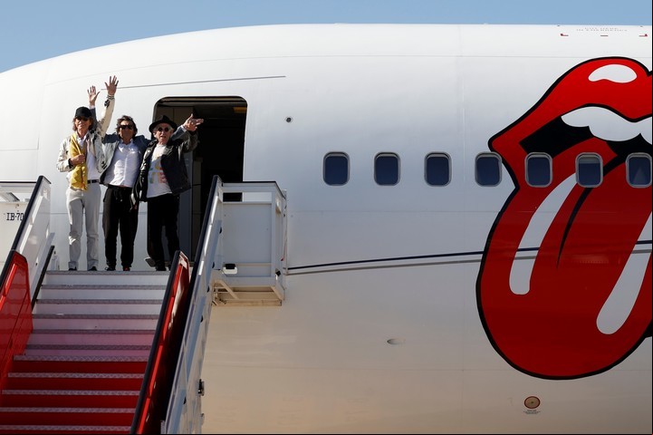 Mick Jagger, Keith Richards y Ron Wood, a su llegada el jueves pasado al aeropuerto de Brajas, Madrid Foto: EFE
